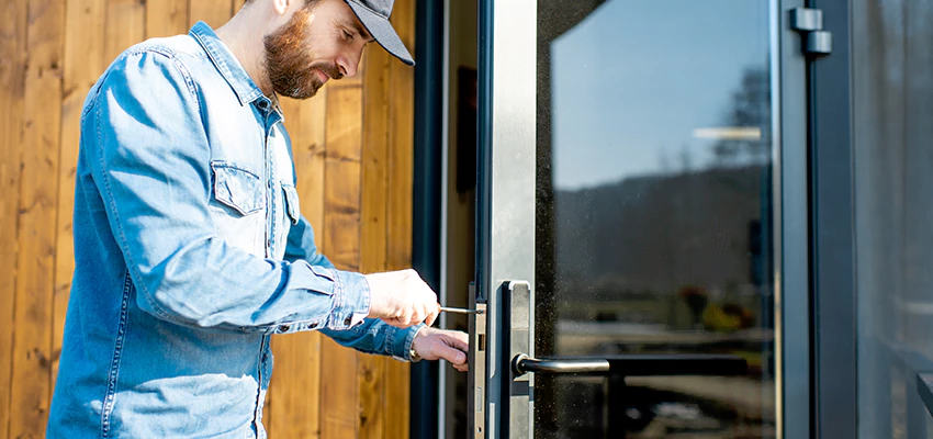 Frameless Glass Storefront Door Locks Replacement in Boynton Beach, FL